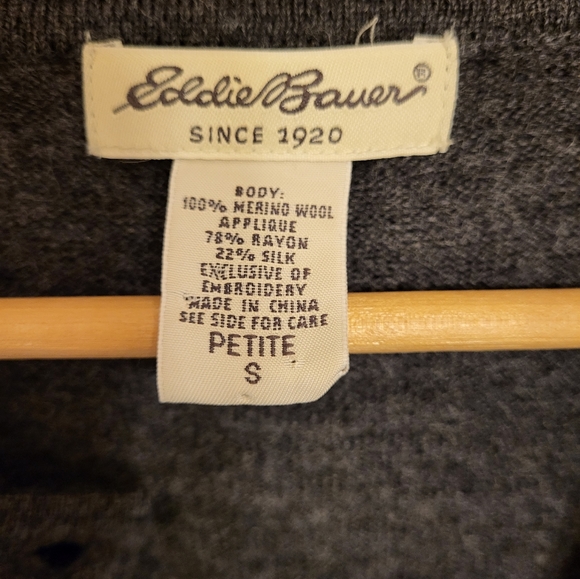 Eddie Bauer. Merino/silk sweater vest with argyle detail. Grey/black. Sm petit - Picture 4 of 7